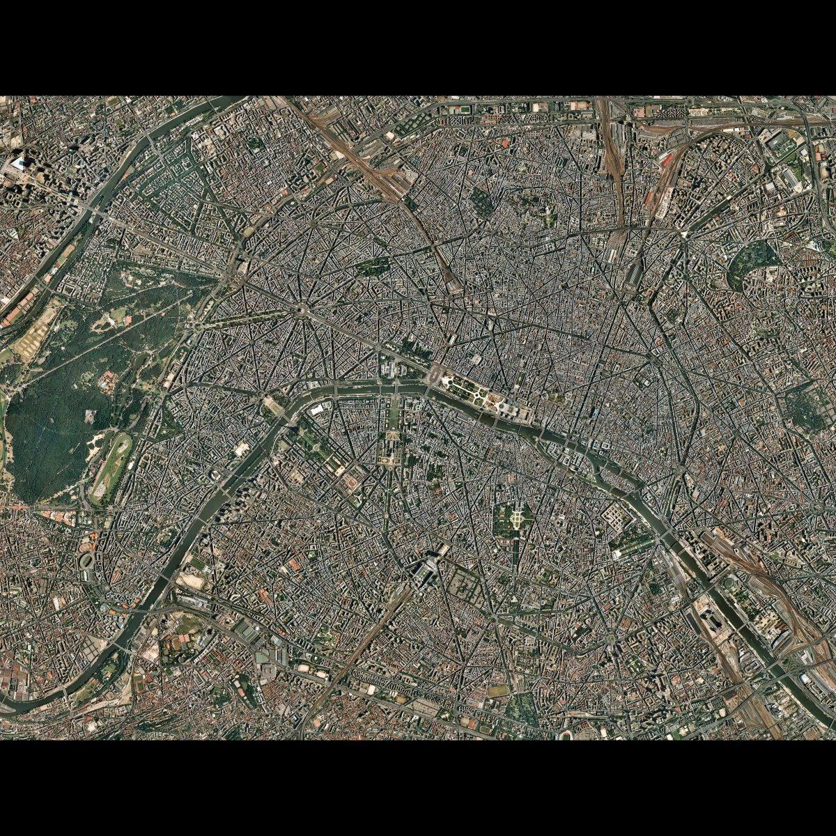 地図-衛星パリ